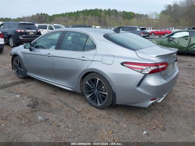 Photo 2 VIN: 4T1B61HK1KU767222 - TOYOTA CAMRY 