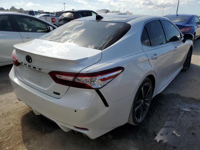 Photo 3 VIN: 4T1B61HK1KU822879 - TOYOTA CAMRY XSE 