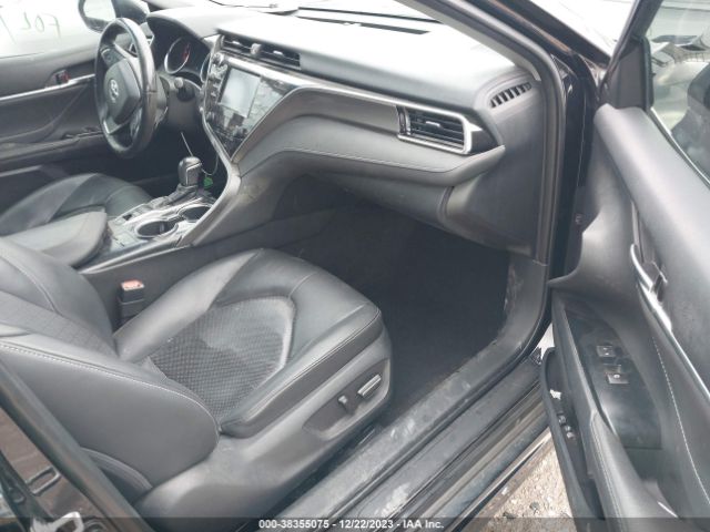 Photo 4 VIN: 4T1B61HK2JU043246 - TOYOTA CAMRY 