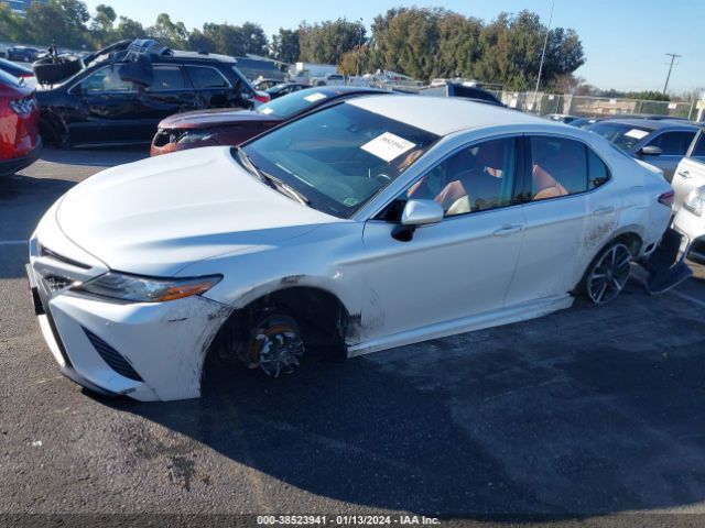 Photo 1 VIN: 4T1B61HK2JU057485 - TOYOTA CAMRY 