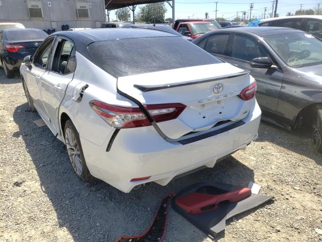 Photo 2 VIN: 4T1B61HK2JU074755 - TOYOTA CAMRY 