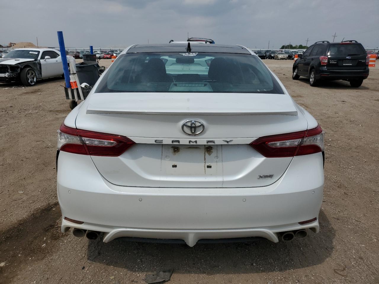 Photo 5 VIN: 4T1B61HK2JU078952 - TOYOTA CAMRY 