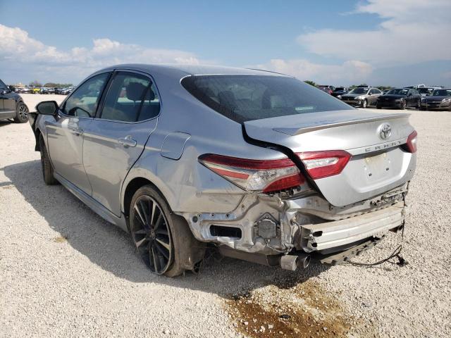 Photo 2 VIN: 4T1B61HK2JU087473 - TOYOTA CAMRY XSE 