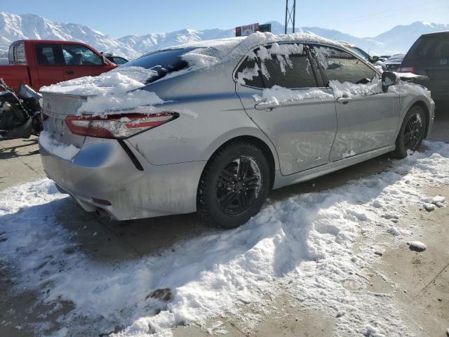 Photo 2 VIN: 4T1B61HK2JU090115 - TOYOTA CAMRY XSE 