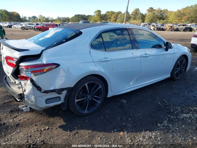 Photo 3 VIN: 4T1B61HK2JU095170 - TOYOTA CAMRY 