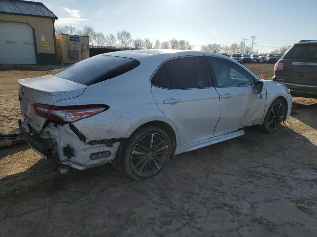 Photo 2 VIN: 4T1B61HK2JU099140 - TOYOTA CAMRY 