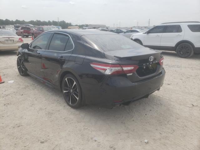 Photo 2 VIN: 4T1B61HK2JU112999 - TOYOTA CAMRY 