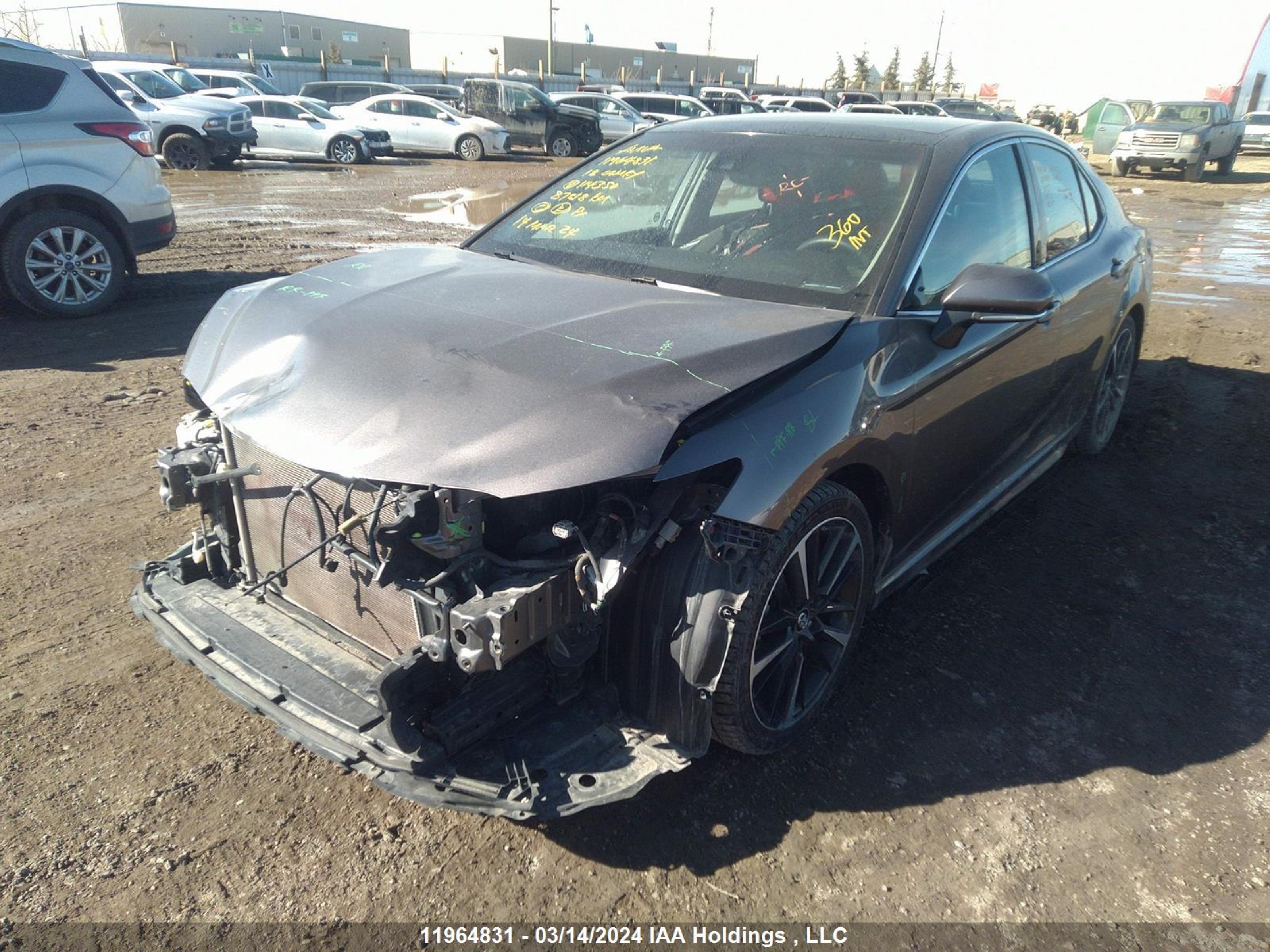 Photo 1 VIN: 4T1B61HK2JU114350 - TOYOTA CAMRY 