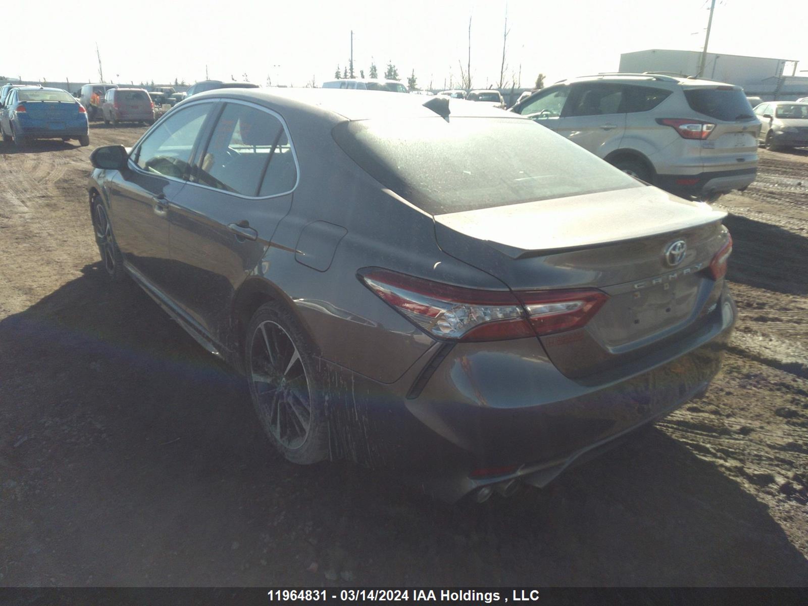 Photo 2 VIN: 4T1B61HK2JU114350 - TOYOTA CAMRY 