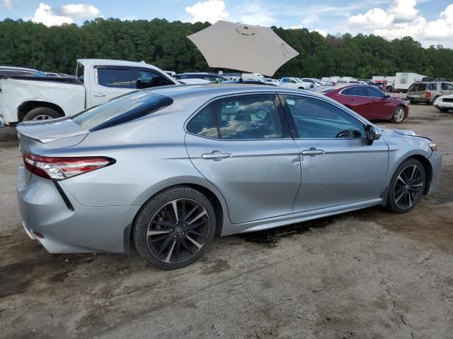 Photo 2 VIN: 4T1B61HK2JU122822 - TOYOTA CAMRY XSE 