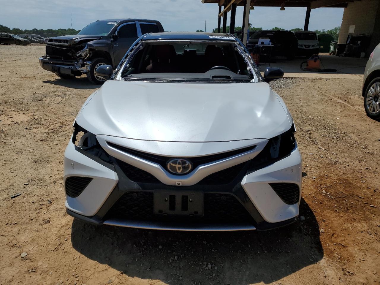 Photo 4 VIN: 4T1B61HK2JU139300 - TOYOTA CAMRY 