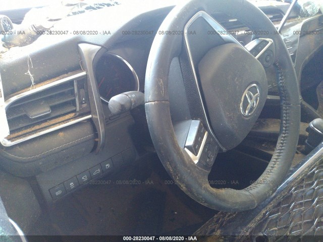 Photo 6 VIN: 4T1B61HK2JU150085 - TOYOTA CAMRY 