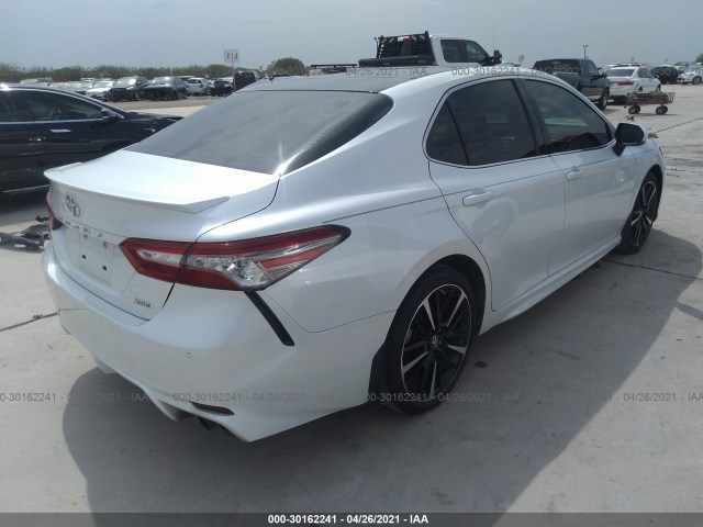 Photo 3 VIN: 4T1B61HK2JU155559 - TOYOTA CAMRY 