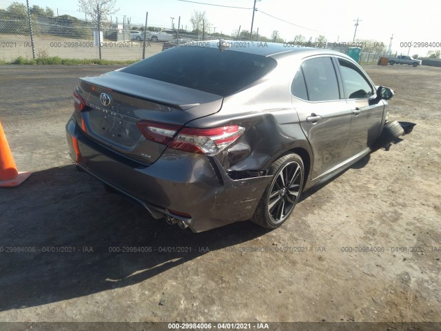 Photo 3 VIN: 4T1B61HK2JU518331 - TOYOTA CAMRY 