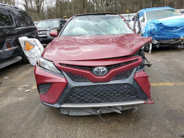 Photo 4 VIN: 4T1B61HK2JU646147 - TOYOTA CAMRY XSE 