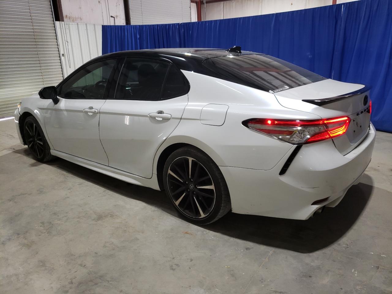 Photo 1 VIN: 4T1B61HK2KU241889 - TOYOTA CAMRY 