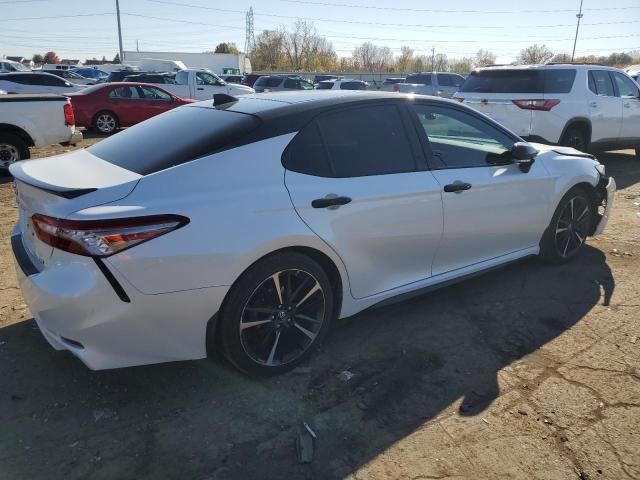 Photo 2 VIN: 4T1B61HK2KU264735 - TOYOTA CAMRY XSE 