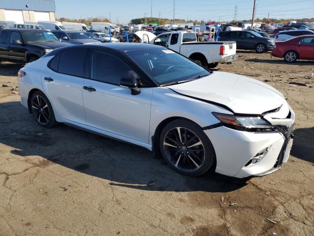 Photo 3 VIN: 4T1B61HK2KU264735 - TOYOTA CAMRY XSE 