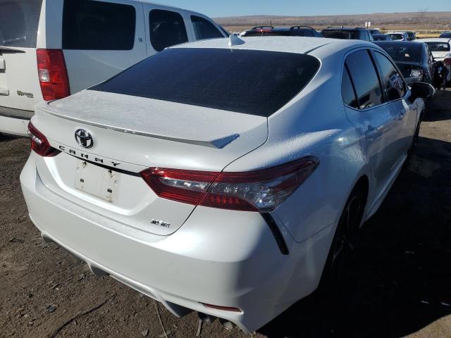 Photo 2 VIN: 4T1B61HK2KU728154 - TOYOTA CAMRY XSE 