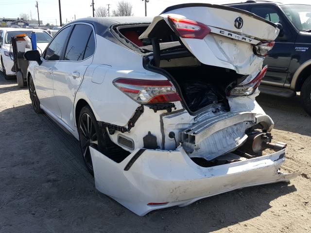 Photo 2 VIN: 4T1B61HK2KU735623 - TOYOTA CAMRY XSE 