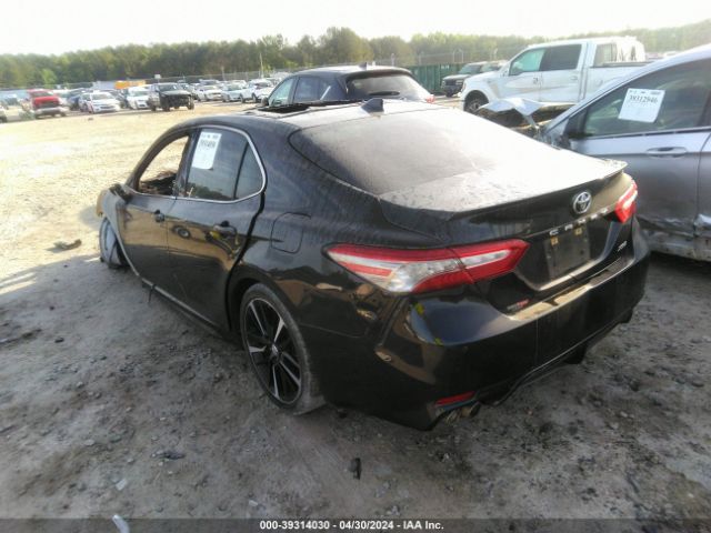 Photo 2 VIN: 4T1B61HK2KU799578 - TOYOTA CAMRY 