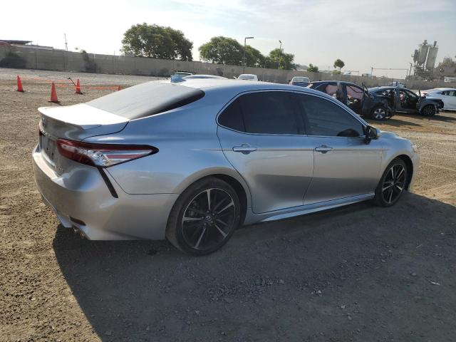 Photo 2 VIN: 4T1B61HK2KU820395 - TOYOTA CAMRY XSE 