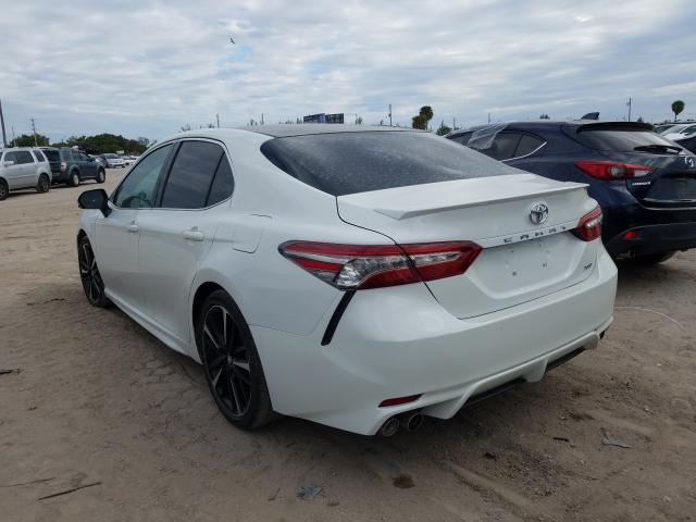 Photo 2 VIN: 4T1B61HK3JU012782 - TOYOTA CAMRY XSE 