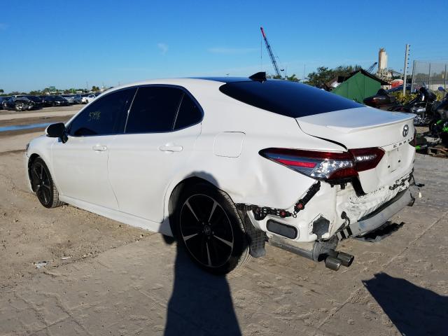 Photo 2 VIN: 4T1B61HK3JU023409 - TOYOTA CAMRY XSE 