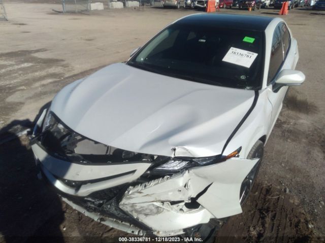 Photo 5 VIN: 4T1B61HK3JU047631 - TOYOTA CAMRY 