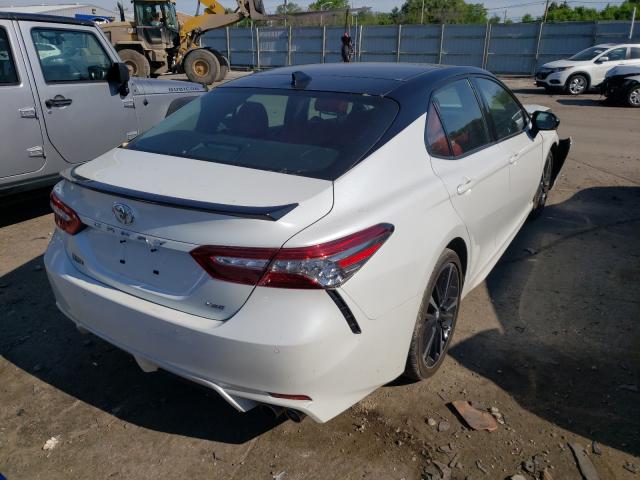 Photo 3 VIN: 4T1B61HK3JU064168 - TOYOTA CAMRY XSE 