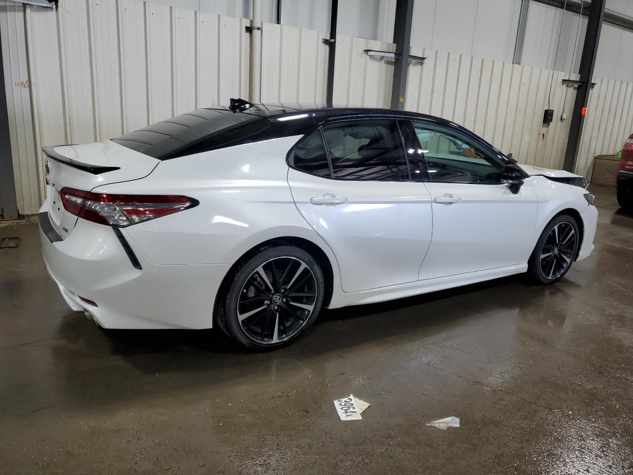 Photo 2 VIN: 4T1B61HK3KU216824 - TOYOTA CAMRY 