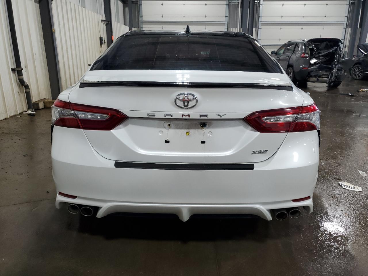 Photo 5 VIN: 4T1B61HK3KU216824 - TOYOTA CAMRY 