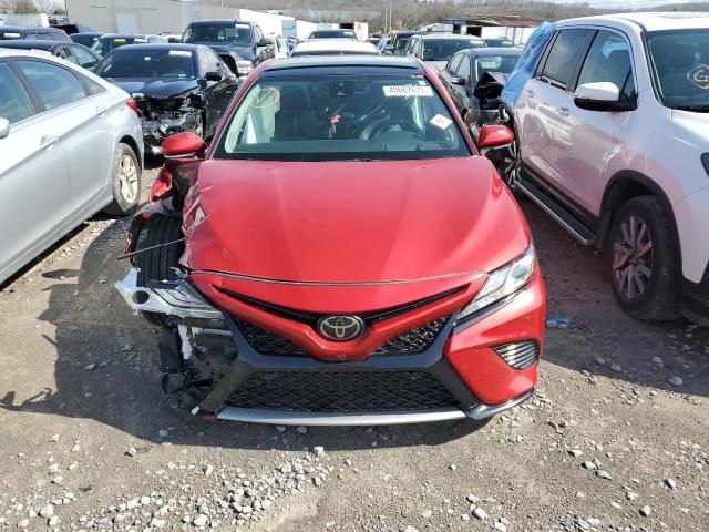 Photo 4 VIN: 4T1B61HK3KU228133 - TOYOTA CAMRY XSE 