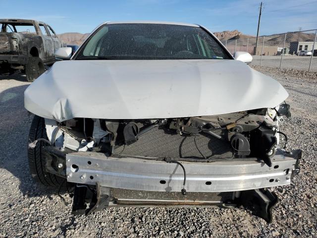 Photo 4 VIN: 4T1B61HK3KU682110 - TOYOTA CAMRY XSE 