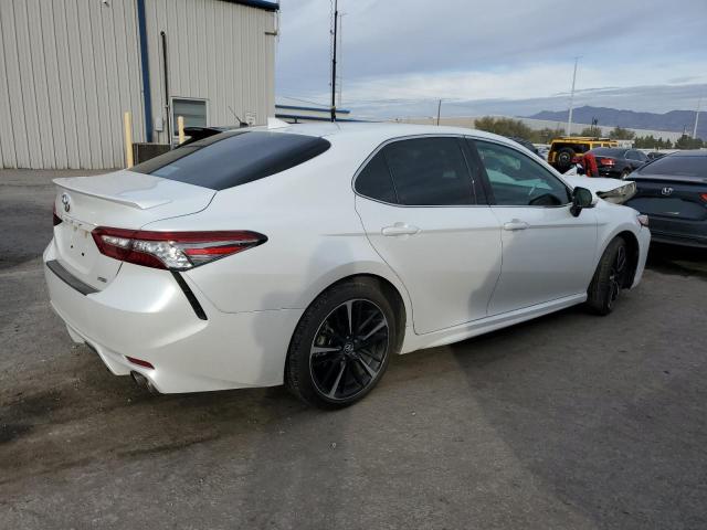 Photo 2 VIN: 4T1B61HK3KU732990 - TOYOTA CAMRY XSE 