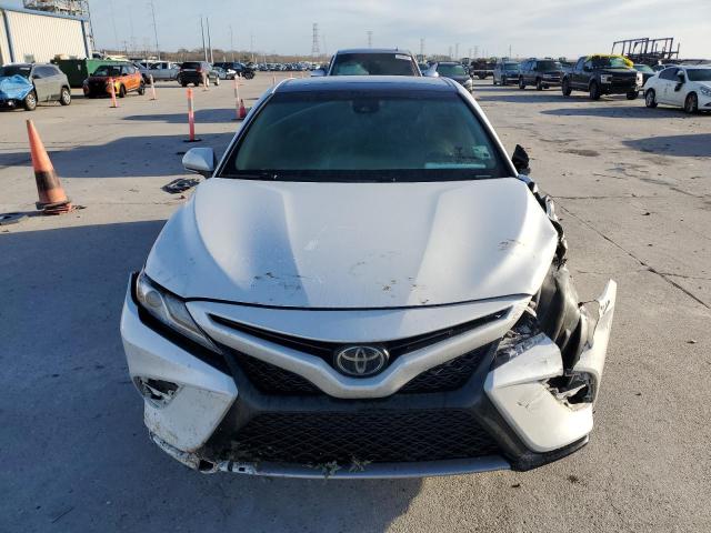 Photo 4 VIN: 4T1B61HK3KU752351 - TOYOTA CAMRY 