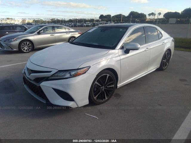 Photo 1 VIN: 4T1B61HK3KU768565 - TOYOTA CAMRY 