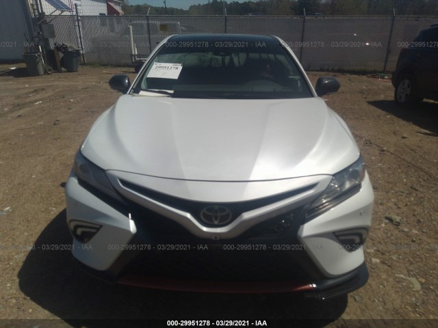 Photo 5 VIN: 4T1B61HK3KU818834 - TOYOTA CAMRY 