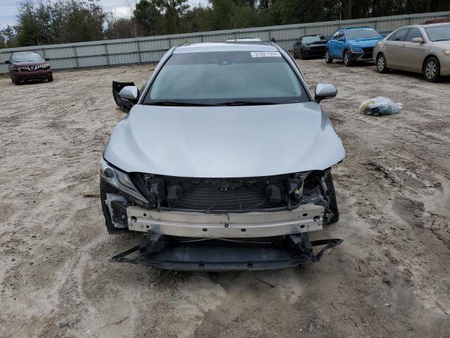 Photo 4 VIN: 4T1B61HK4JU027548 - TOYOTA CAMRY 