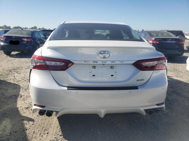 Photo 5 VIN: 4T1B61HK4JU043670 - TOYOTA CAMRY XSE 