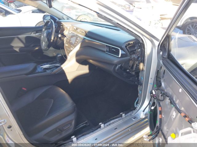 Photo 4 VIN: 4T1B61HK4JU063580 - TOYOTA CAMRY 