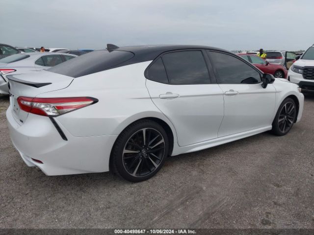 Photo 3 VIN: 4T1B61HK4JU076605 - TOYOTA CAMRY 