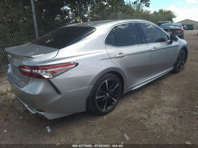 Photo 3 VIN: 4T1B61HK4JU104922 - TOYOTA CAMRY 