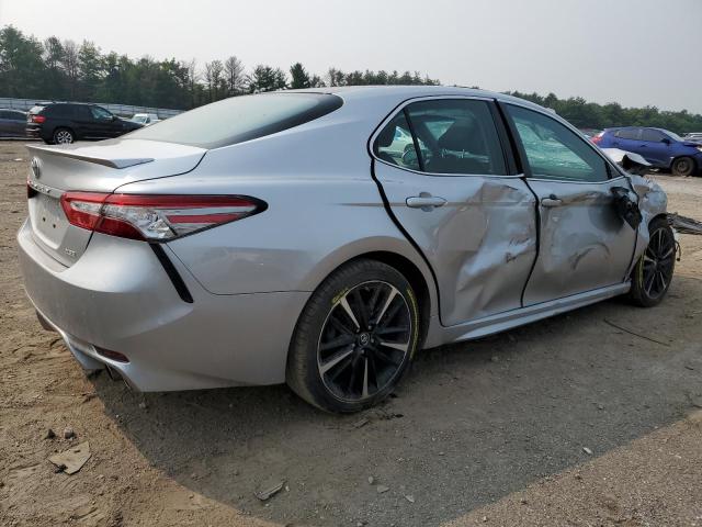 Photo 2 VIN: 4T1B61HK4JU121400 - TOYOTA CAMRY XSE 