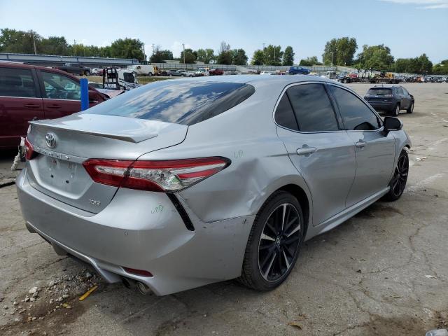 Photo 2 VIN: 4T1B61HK4JU126127 - TOYOTA CAMRY XSE 