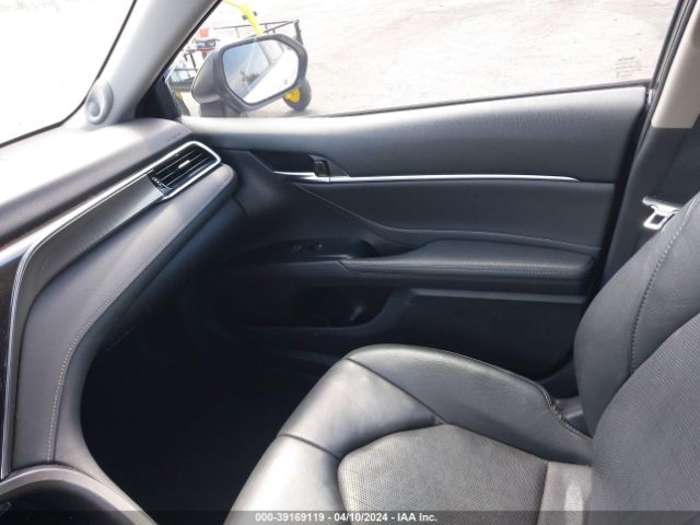 Photo 4 VIN: 4T1B61HK4JU136124 - TOYOTA CAMRY 