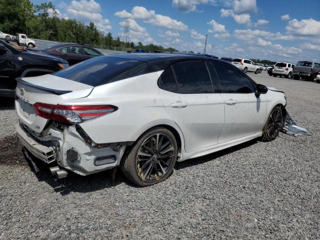 Photo 2 VIN: 4T1B61HK4JU149181 - TOYOTA CAMRY 