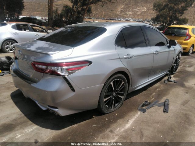 Photo 3 VIN: 4T1B61HK4JU504043 - TOYOTA CAMRY 