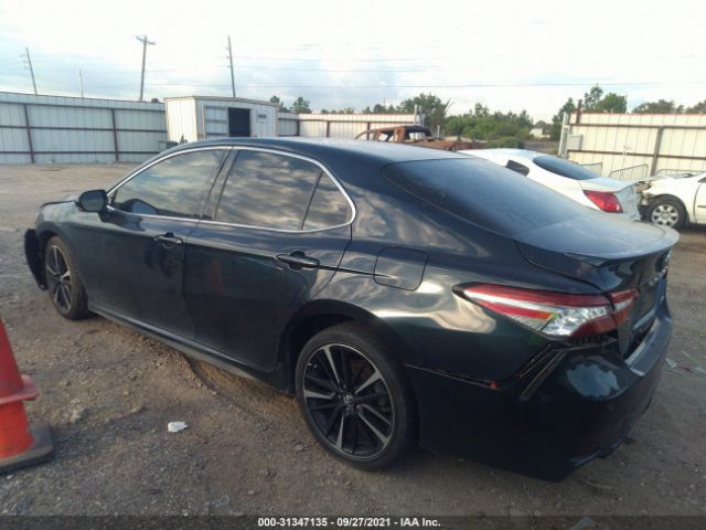 Photo 2 VIN: 4T1B61HK4JU545658 - TOYOTA CAMRY 