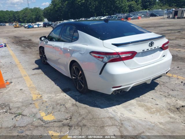 Photo 2 VIN: 4T1B61HK4KU209722 - TOYOTA CAMRY 